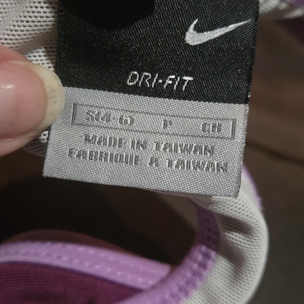 Nike Dri-Fit Racer Back Tank Top Built-In Shelf Bra purple/gray Small Gym Sport - Picture 6 of 6
